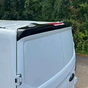 Sportieve rear spoiler glans zwart voor Ford Transit Custom 2024+ en VW Transporter T7